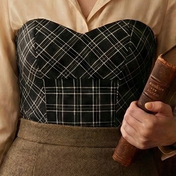 le chateau Tops - Vintage Le Chateau Plaid Medium women sleeveless top Y2K Dark Academia Feminine